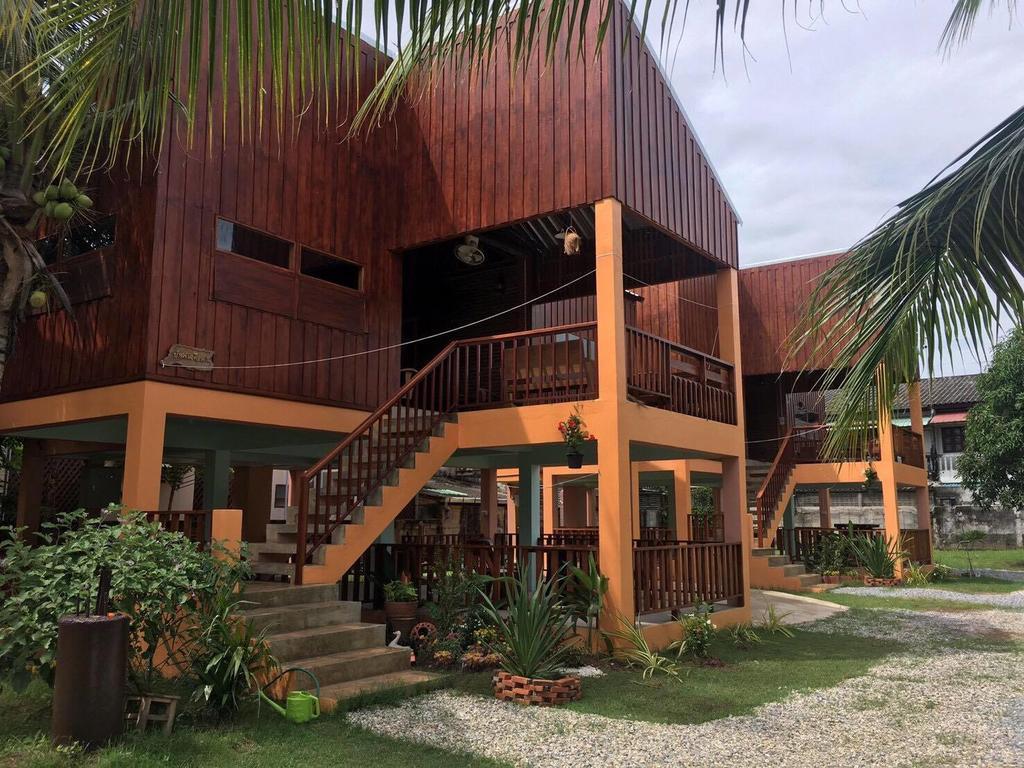 Saduemuenghomestay Phrae Εξωτερικό φωτογραφία